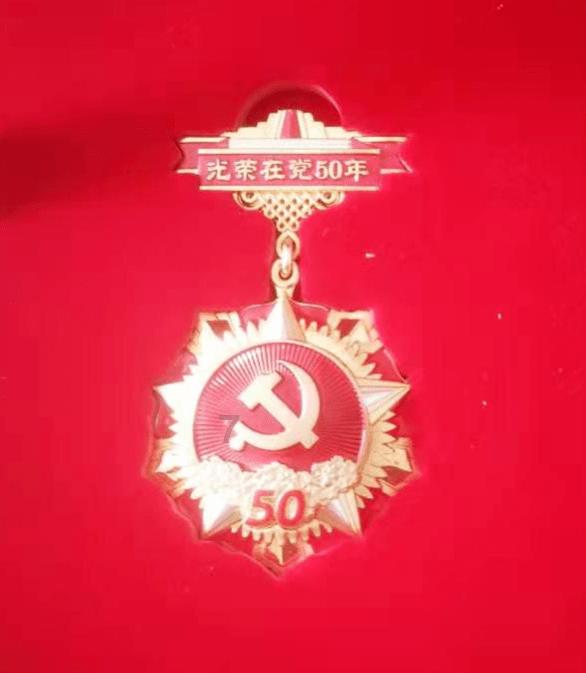 探索有时候关机后屏幕显示蓝屏白字母是怎么回事,了解全球最新动态